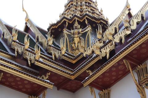bangkok-royal-palace-dragon-on-the-roof