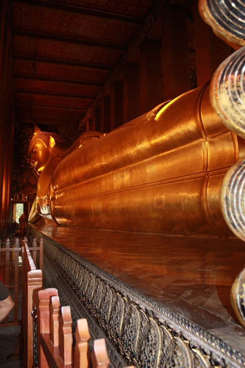 bangkok-wat-pho-reclining-buddha-full