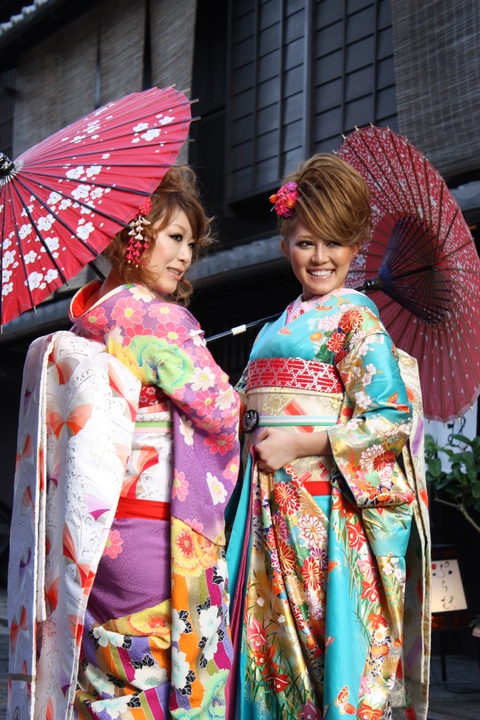 kyoto-gyon-geisha-cosplay